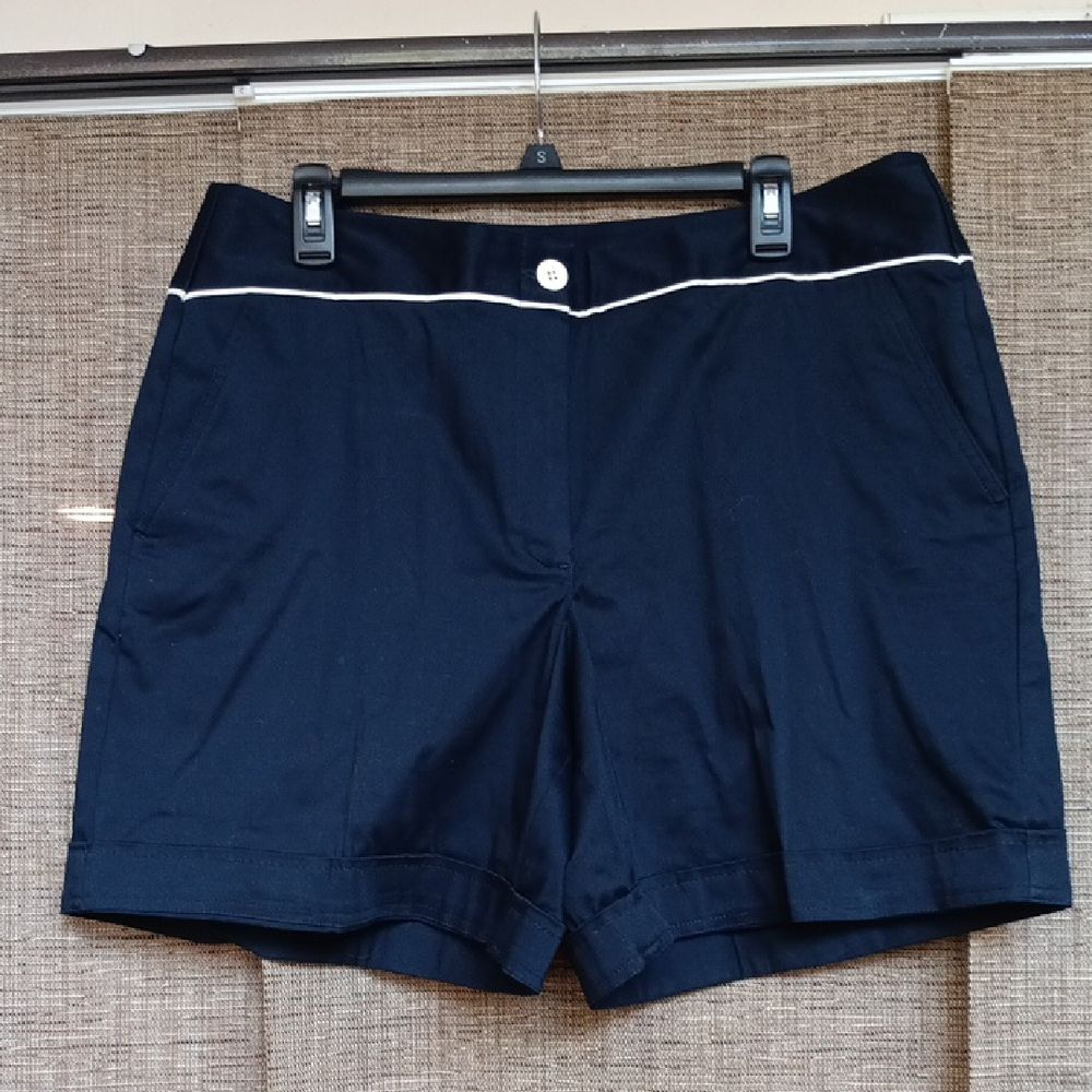 Liz Claiborne Navy Golf Shorts with White Accent